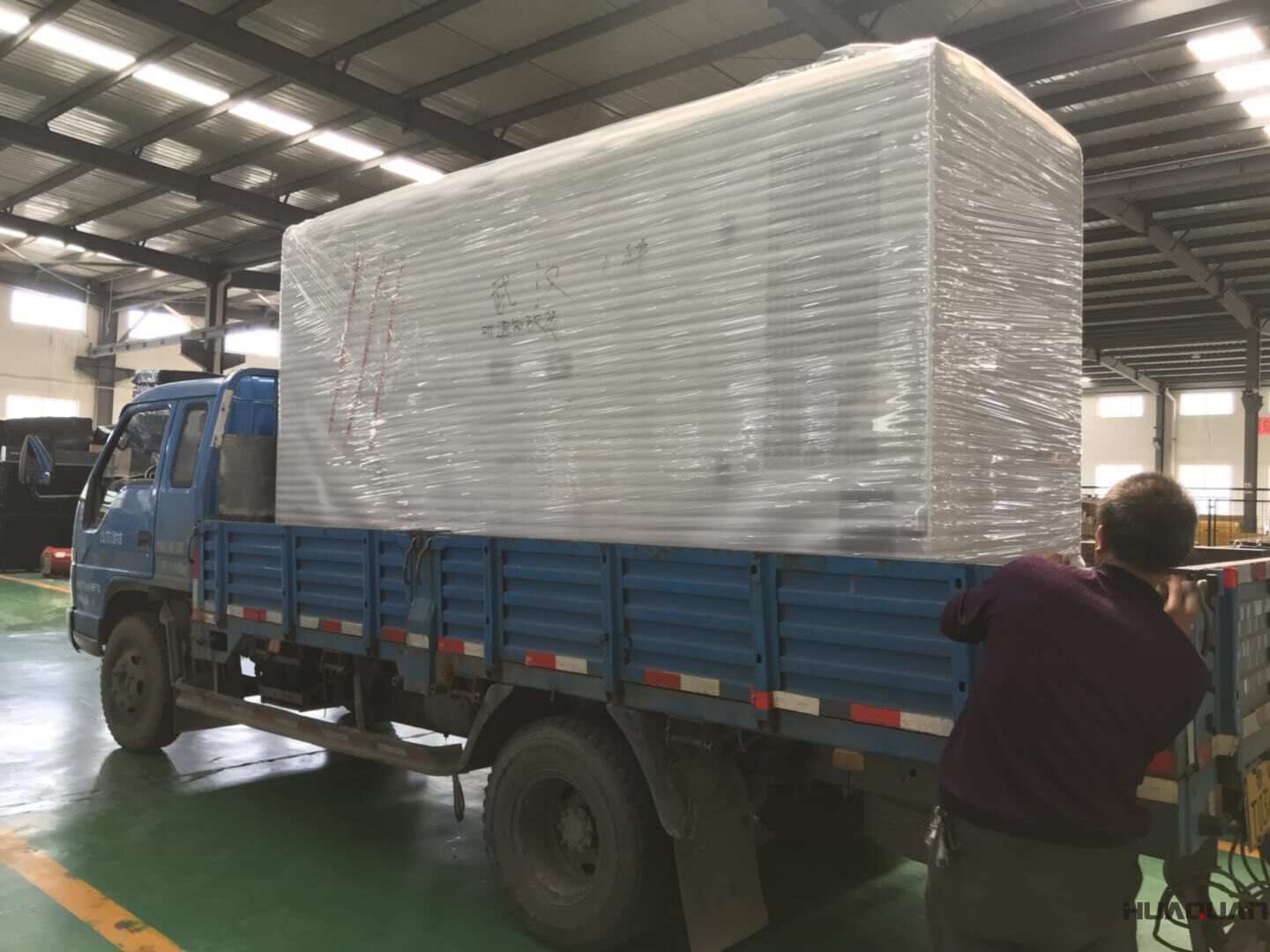 發(fā)貨了！9月8日一臺(tái)100kw靜音箱型柴油發(fā)電機(jī)組已發(fā)往廣東