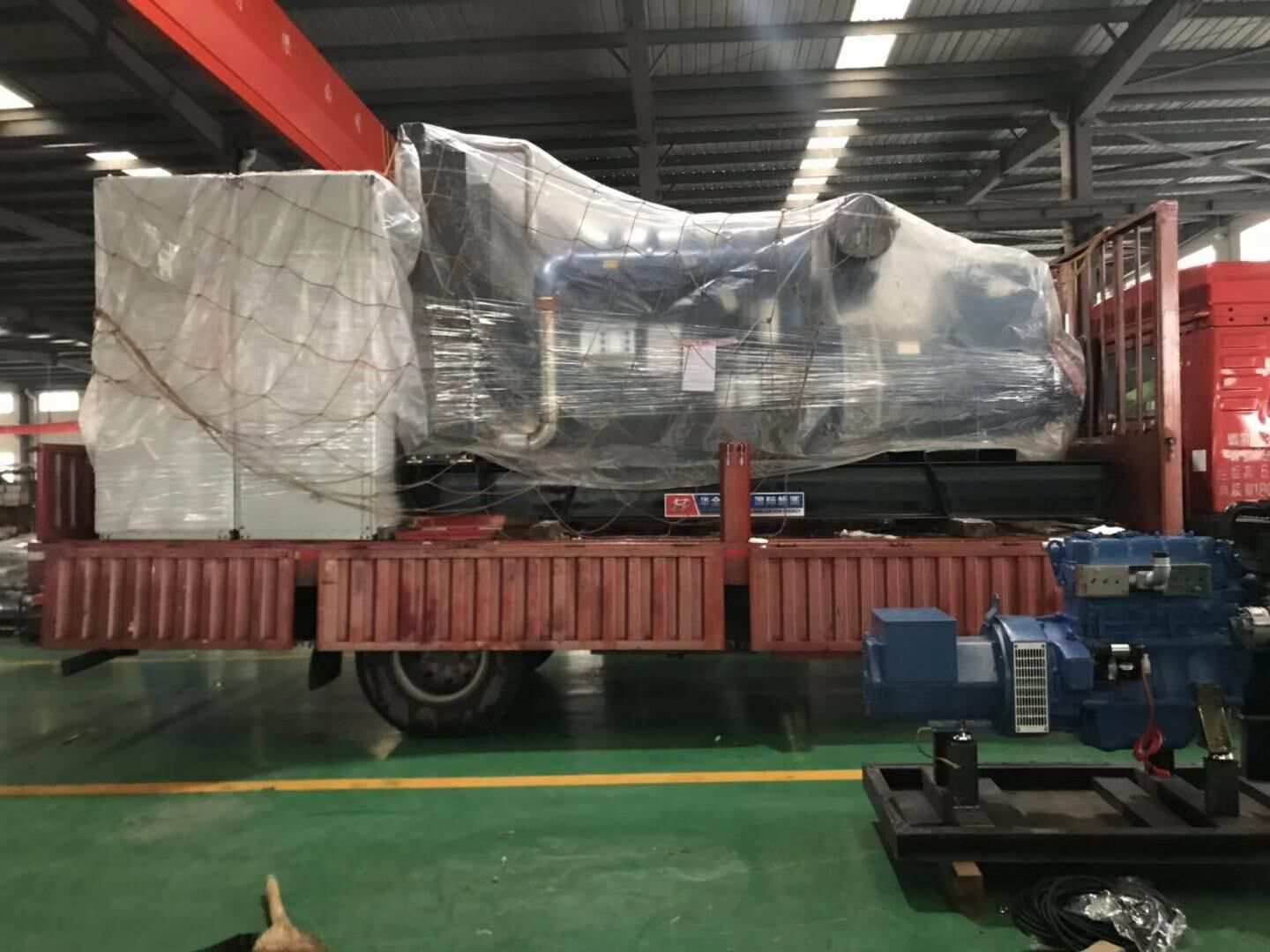 12月9日，李先生從華全動力采購的600kw立柜自啟動柴油發電機組順利發往山東省