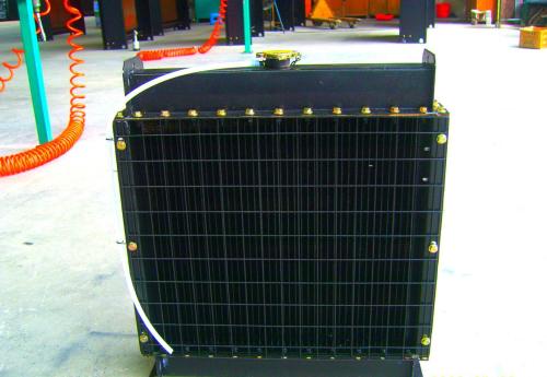 4月9日，彭先生訂購的一臺6105AZLD水箱從華全動力發往貴州